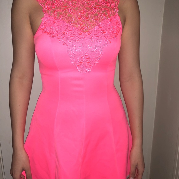 Lace Front Dress - Picture 3 of 4